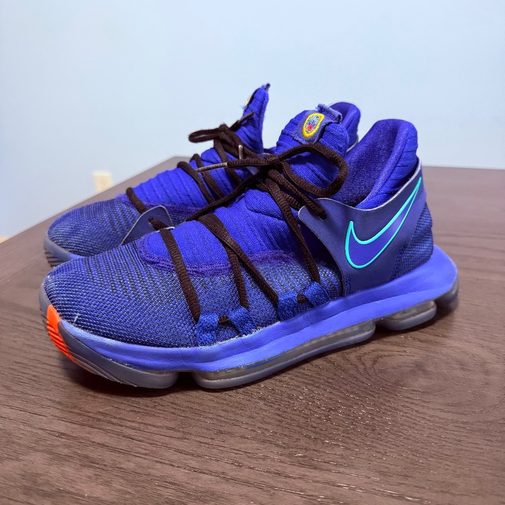 Nike Air Zoom City‎ Edition Shoes Sneakers Basketball 5,5Y Youth Chinatown